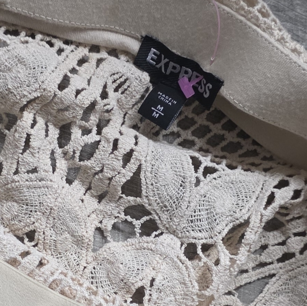 Express Cream Lace Top - Picture 4 of 5
